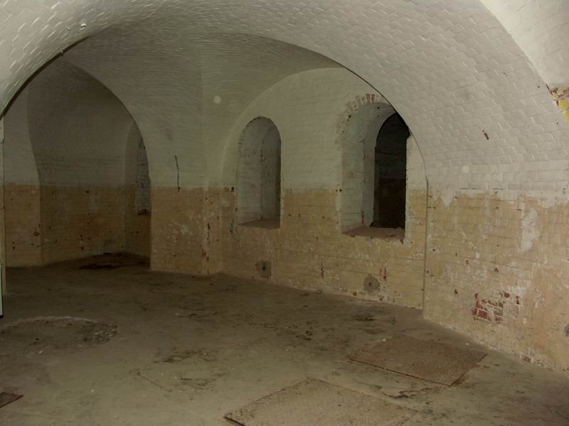 Fort VIIa 2004 09